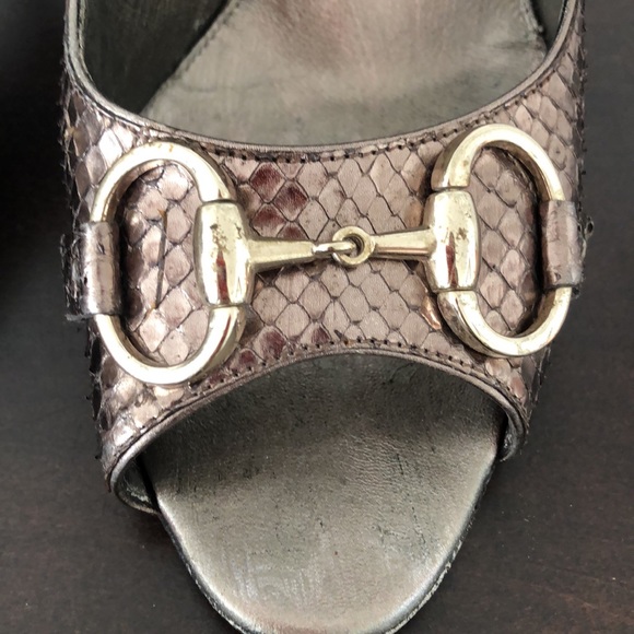 Gucci open toe horseshoe pumps, snake leather, bronze/silver size 8.5 high heel - Picture 14 of 14